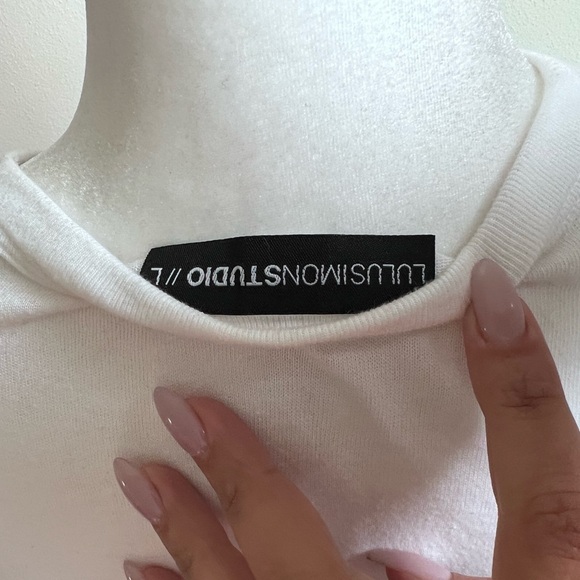 VICI oversized lipstick tee - Picture 2 of 3